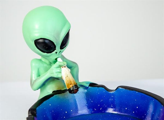 Aschenbecher "Alien mit Joint"