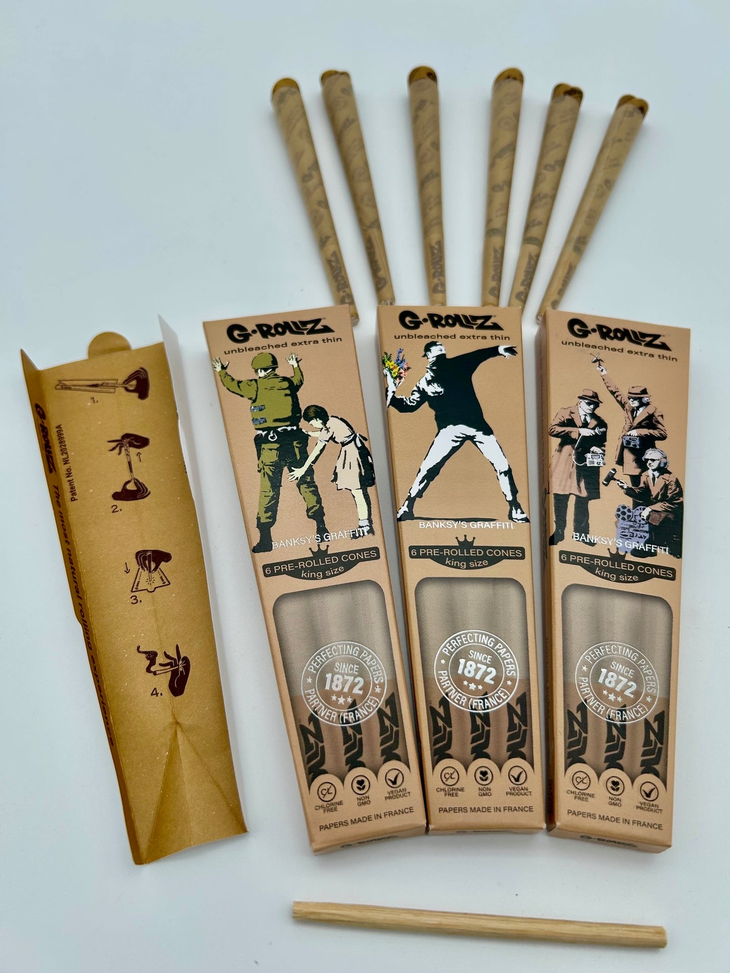 G-ROLLZ Banksy's Graffiti - Bamboo Unbleached Extra Thin - 6 KS Cones