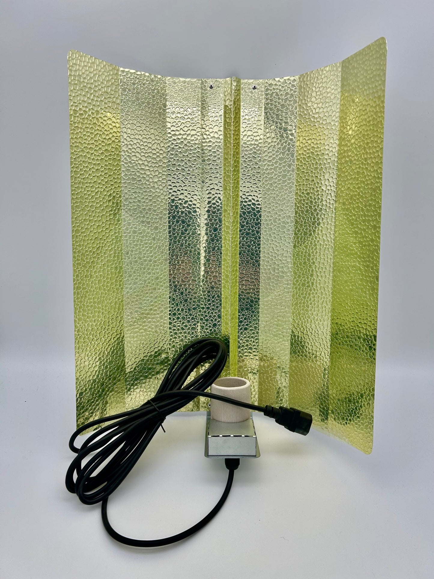 LUMii Black Reflektor,4 m langes IEC-Kabel, Länge: 510mm Breite: 380mm Tiefe: 130mm